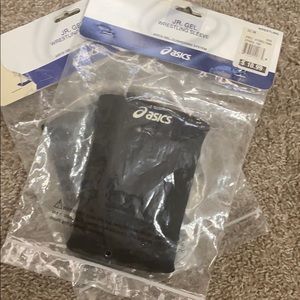 ASICS wrestling sleeves
